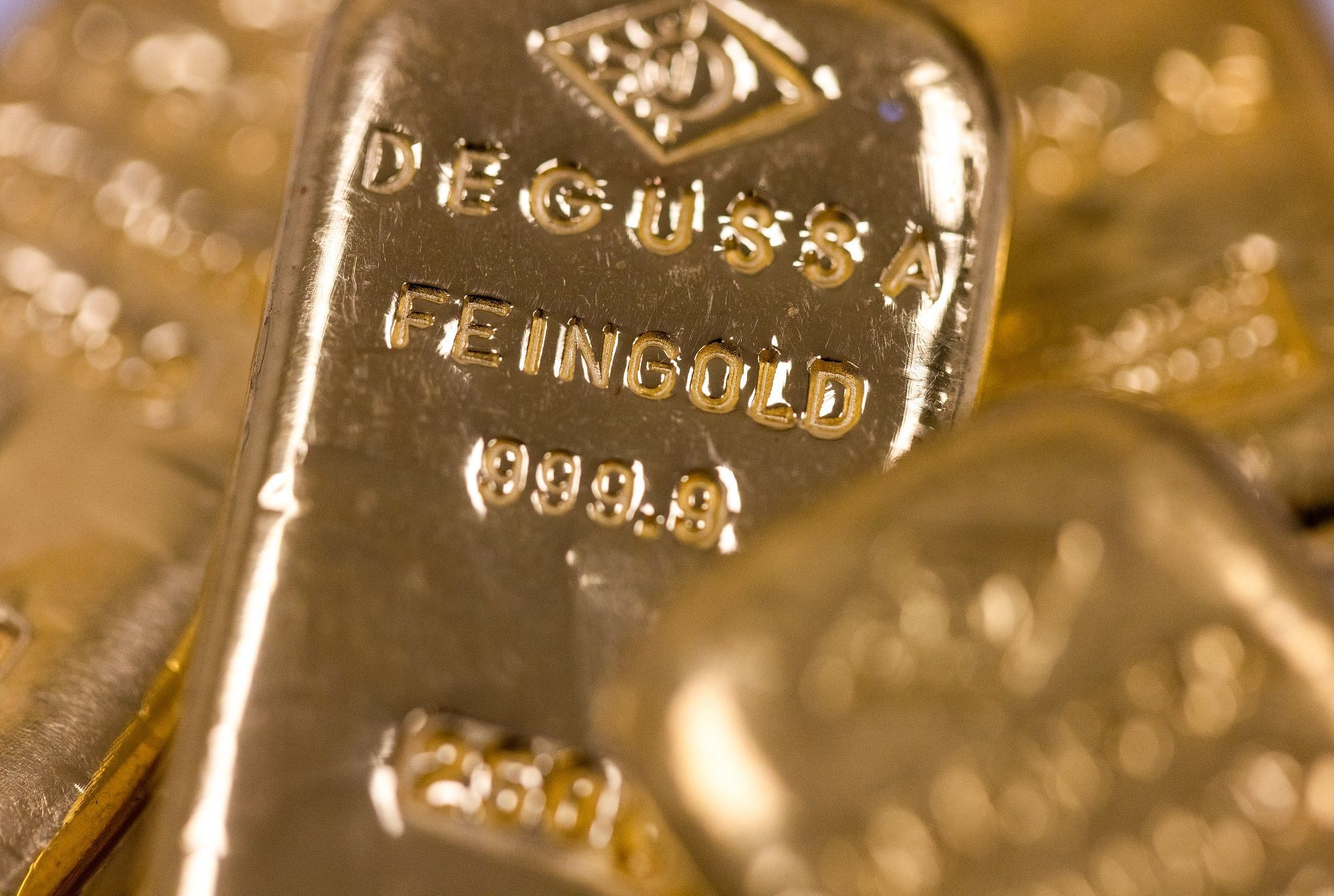 why gold is getting cheaper