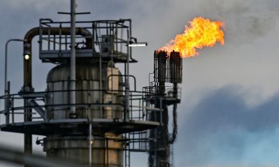 Oil prices fluctuate