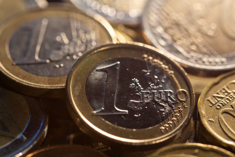 Factbox-Criteria to adopt the euro currency