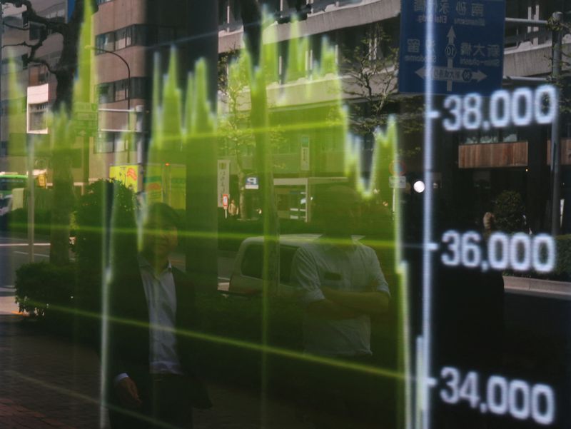Stocks hit record, US dollar strengthens after jobs
data